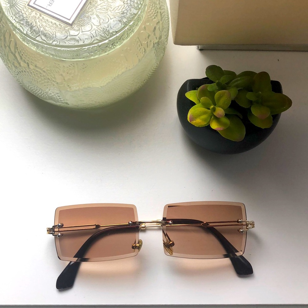Brown gradient lens sunglasses